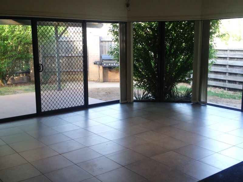2 Simonetti Street, Dunlop ACT 2615