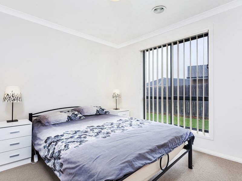 6 De Mole Street, Dunlop ACT 2615