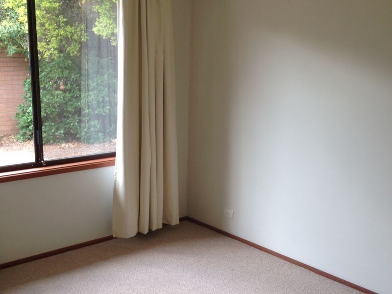 11 Roughley Place, Florey ACT 2615