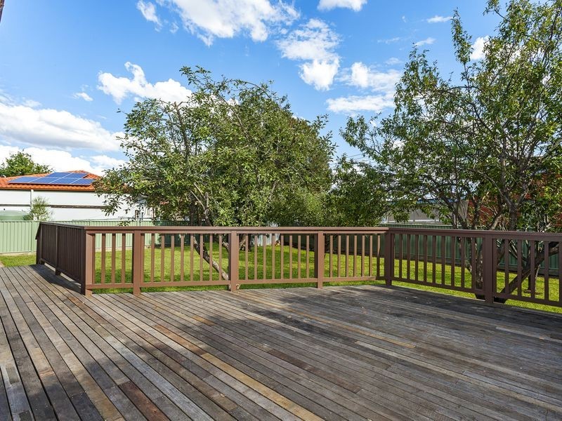 37 Stretton Crescent, Latham ACT 2615