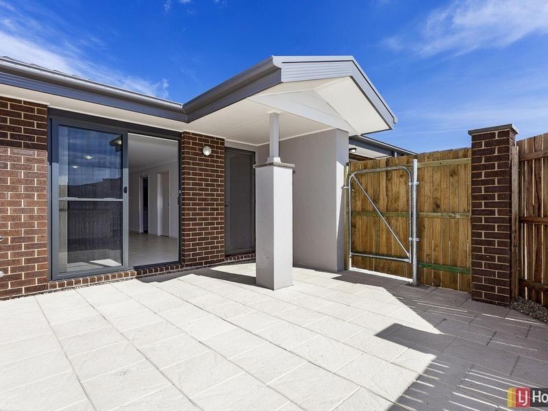 110 Burrumarra Avenue, Ngunnawal ACT 2913