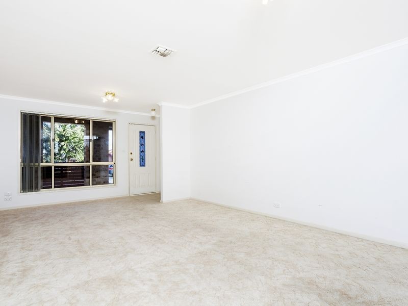 11 Favco Place, Dunlop ACT 2615