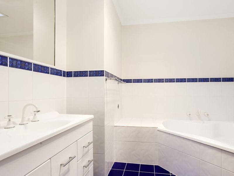 11 Favco Place, Dunlop ACT 2615