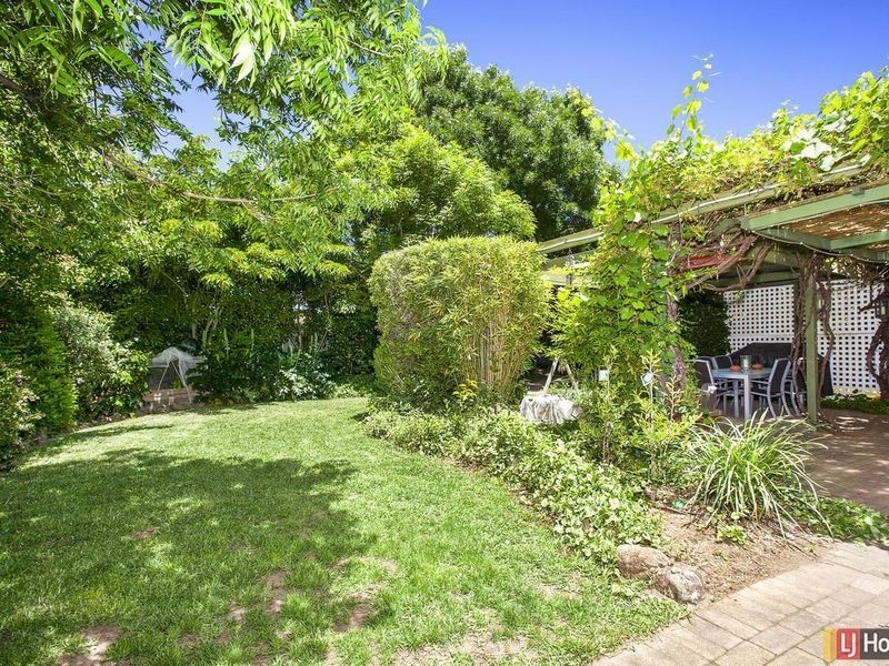 16 Dorrit Black Crescent, Lyneham ACT 2602