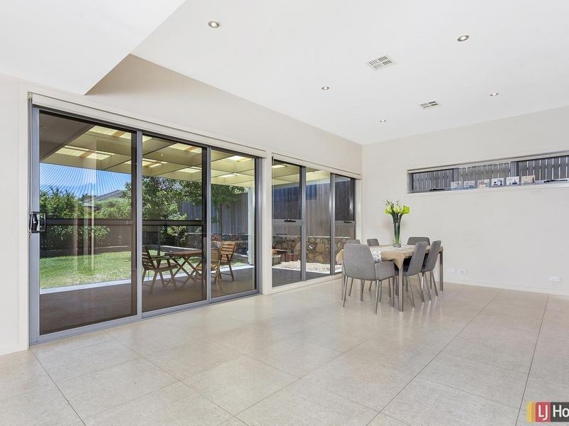 12 Beveridge Crescent, Forde ACT 2914