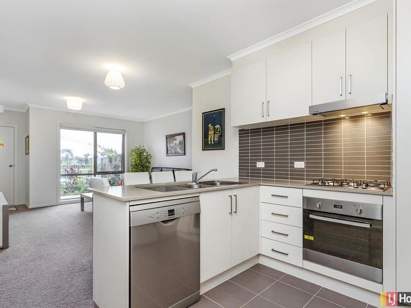 6/20 Clare Burton Crescent, Franklin ACT 2913
