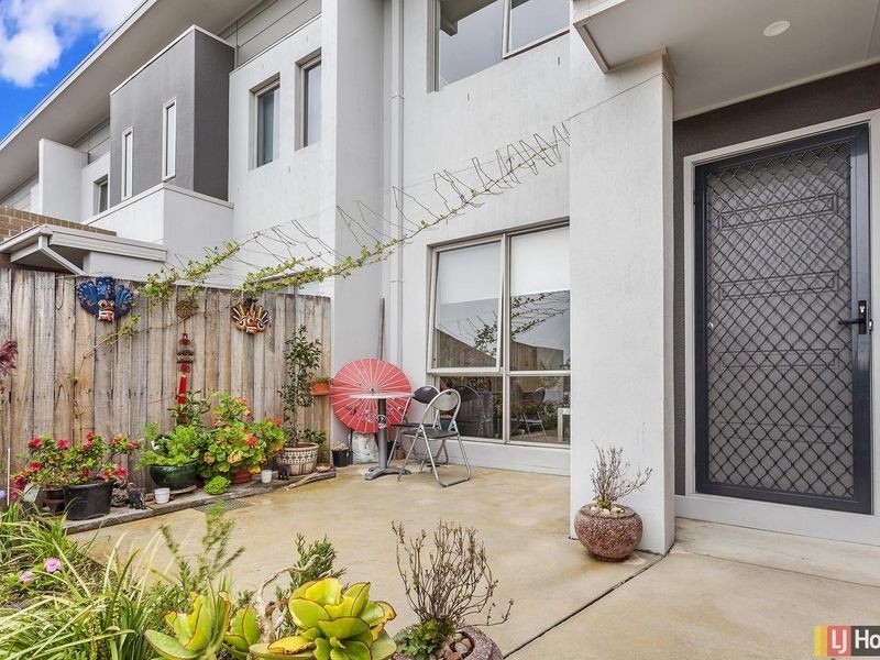 6/20 Clare Burton Crescent, Franklin ACT 2913