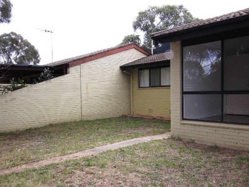 4 Packham Place, Charnwood ACT 2615