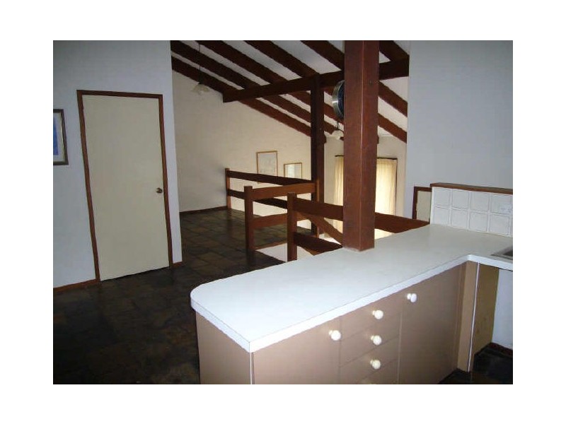 9/31 Moyes Crescent, Holt ACT 2615