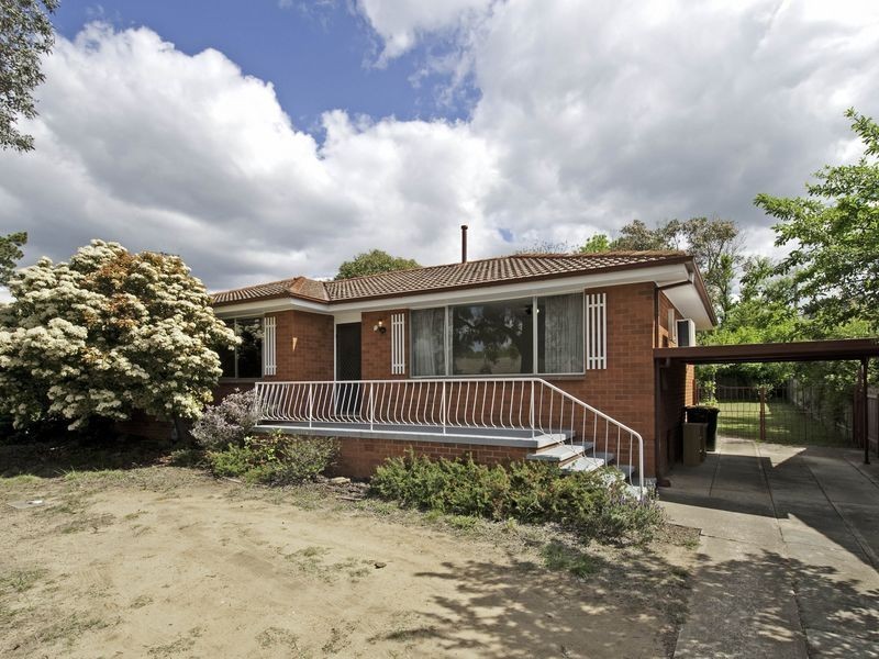 12 Fullagar Crescent, Higgins ACT 2615