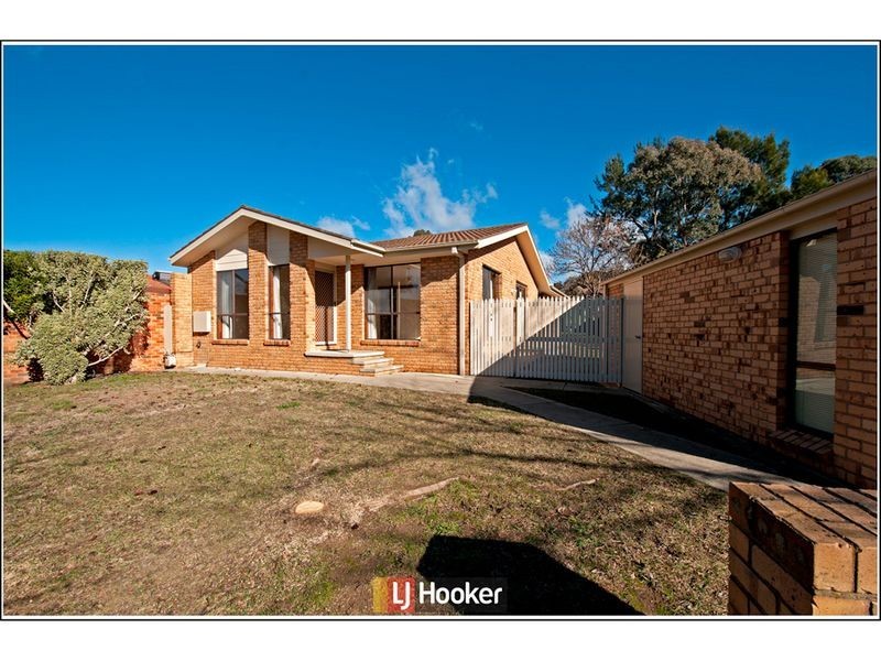 5 Frater Crescent, Lyneham ACT 2602