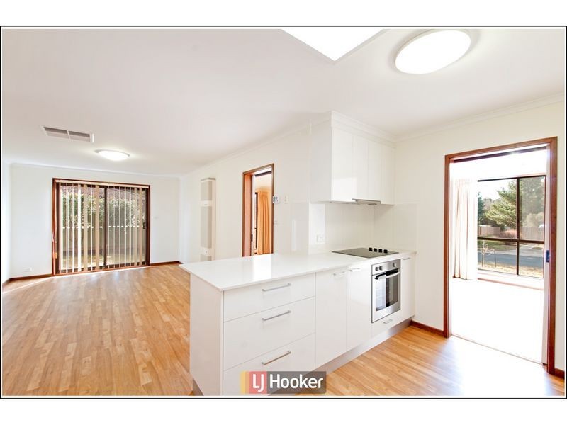 5 Frater Crescent, Lyneham ACT 2602