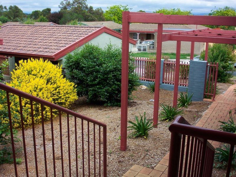 6 Tom Place, Charnwood ACT 2615