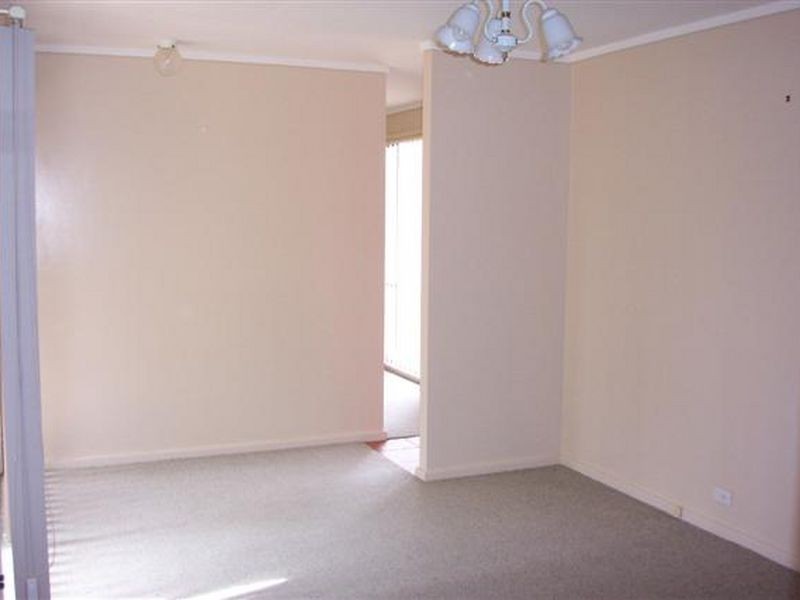 6 Tom Place, Charnwood ACT 2615