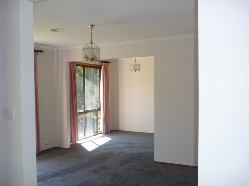 11 Sloane Place, Florey ACT 2615