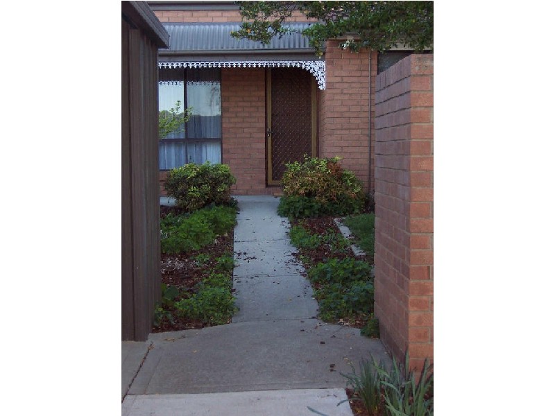 11 Roughley Place, Florey ACT 2615