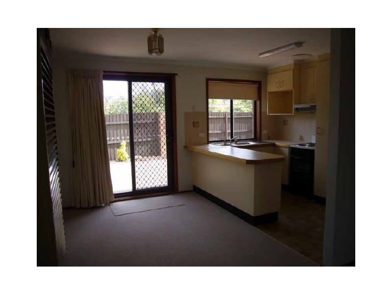 11 Roughley Place, Florey ACT 2615