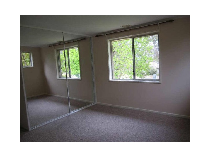 8 Bowling Place, Spence ACT 2615