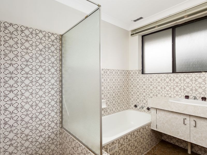 8 Lachlan Street, Macquarie ACT 2614