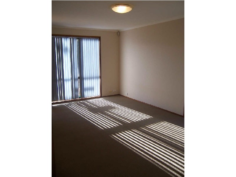 10 Tattersall Crescent, Florey ACT 2615