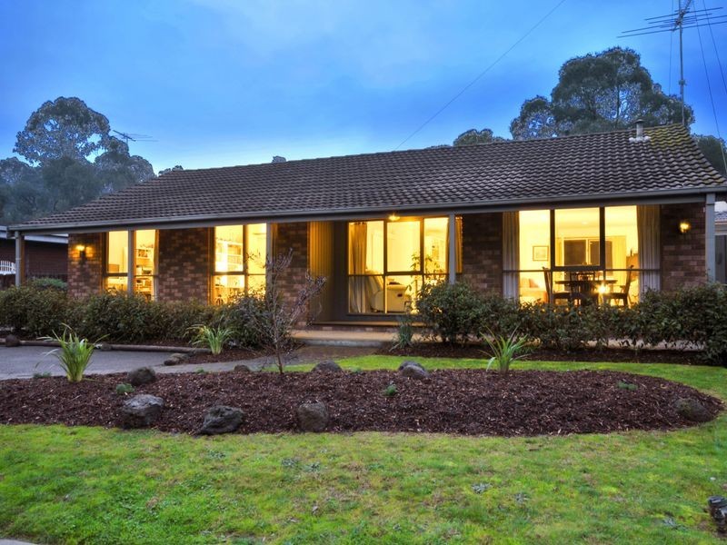 57 Weidlich Road, Eltham North VIC 3095