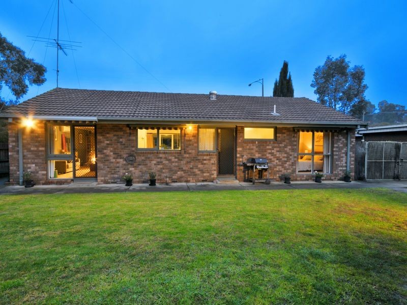 57 Weidlich Road, Eltham North VIC 3095