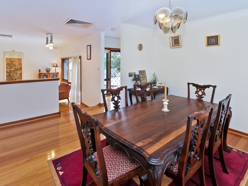 31 Warriparri Crescent, Greensborough VIC 3088