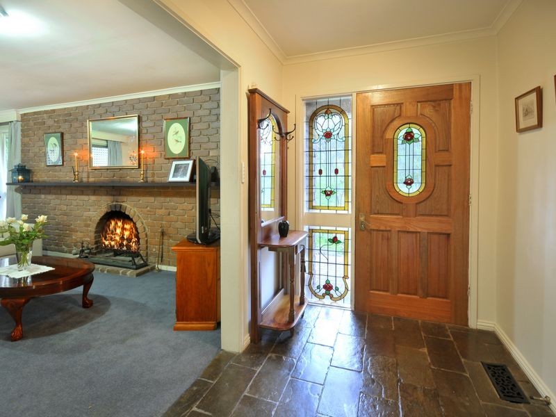 50 Orchard Avenue, Eltham North VIC 3095