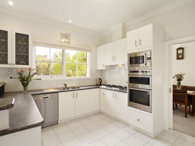 30 Kalbar Road, Eltham VIC 3095
