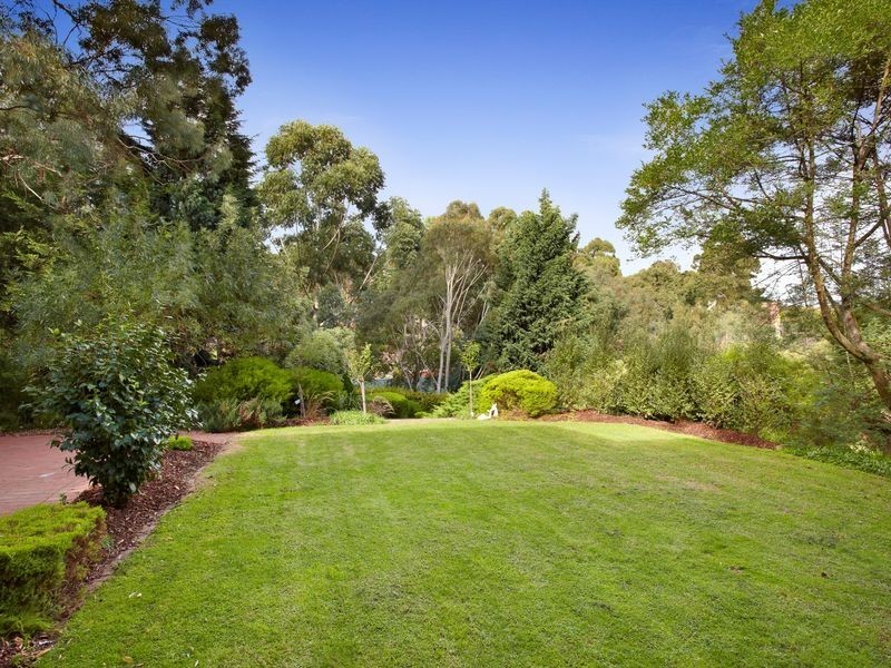 30 Kalbar Road, Eltham VIC 3095