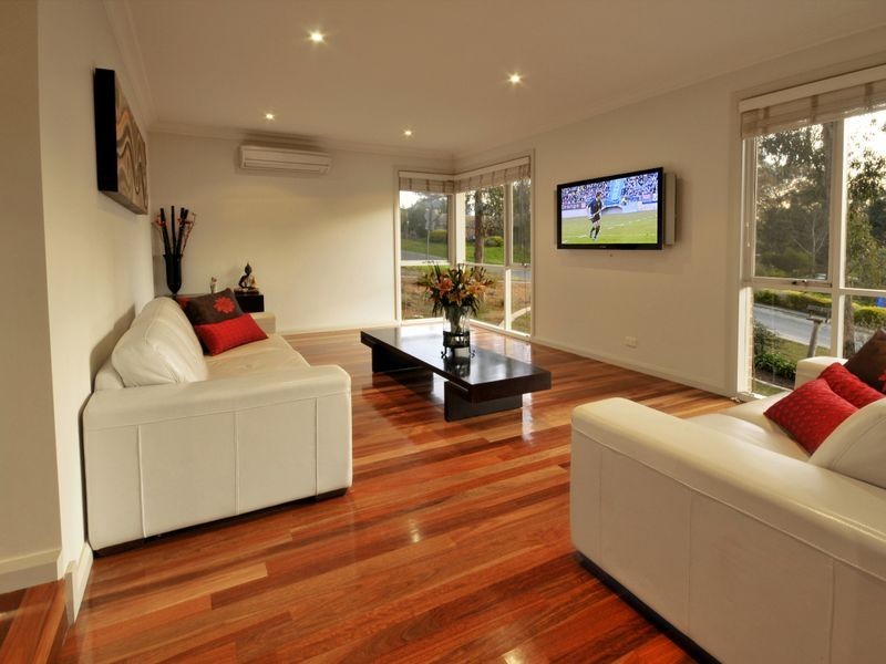 2 Thomas Street, Eltham VIC 3095
