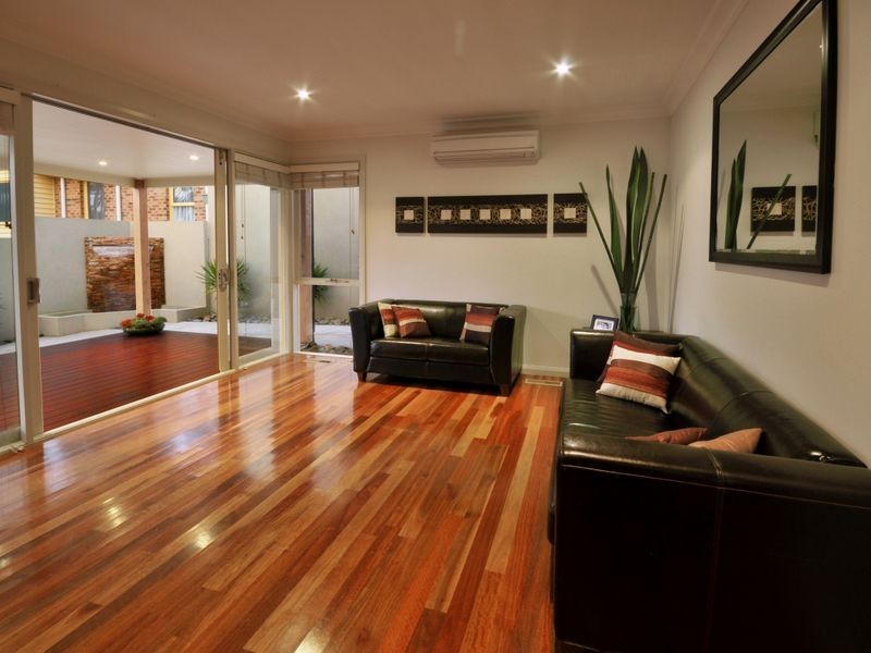 2 Thomas Street, Eltham VIC 3095