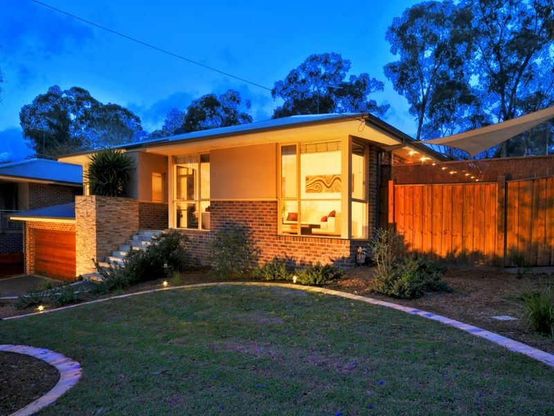 2 Thomas Street, Eltham VIC 3095