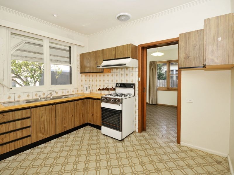 20 Liston Avenue, Reservoir VIC 3073