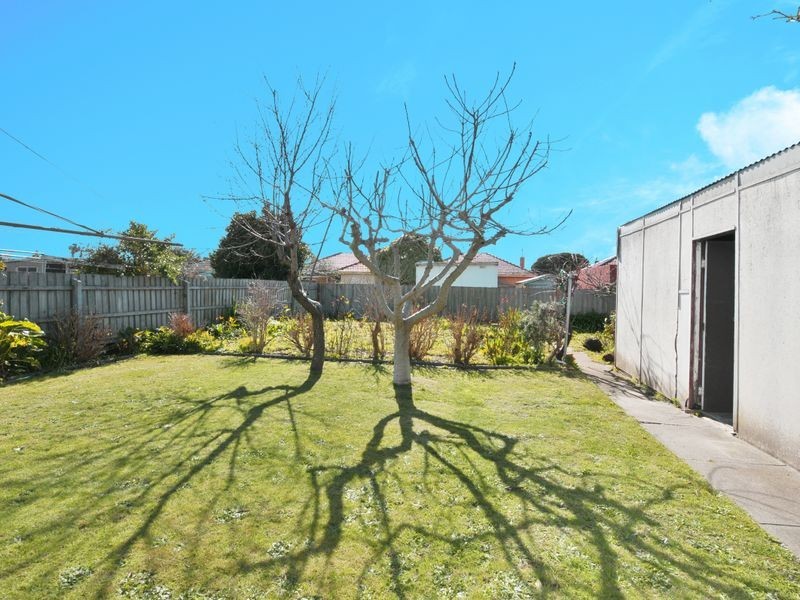 20 Liston Avenue, Reservoir VIC 3073