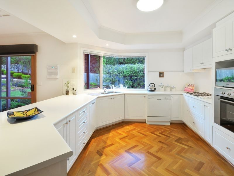11 Tetragona Way, St Helena VIC 3088