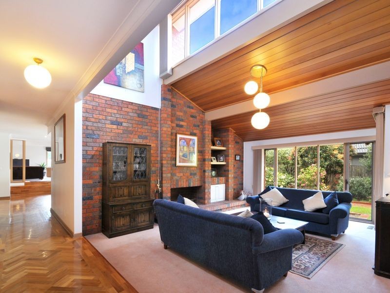 11 Tetragona Way, St Helena VIC 3088