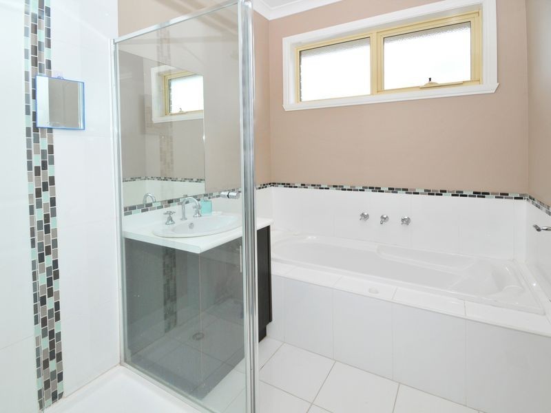 2/31 Mayona Road, Montmorency VIC 3094