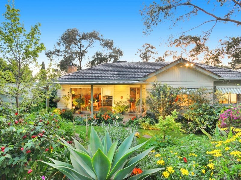 29 Beaconsfield Road, Briar Hill VIC 3088