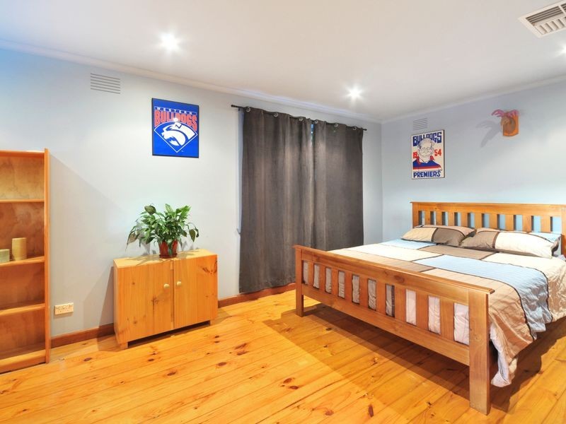 29 Beaconsfield Road, Briar Hill VIC 3088