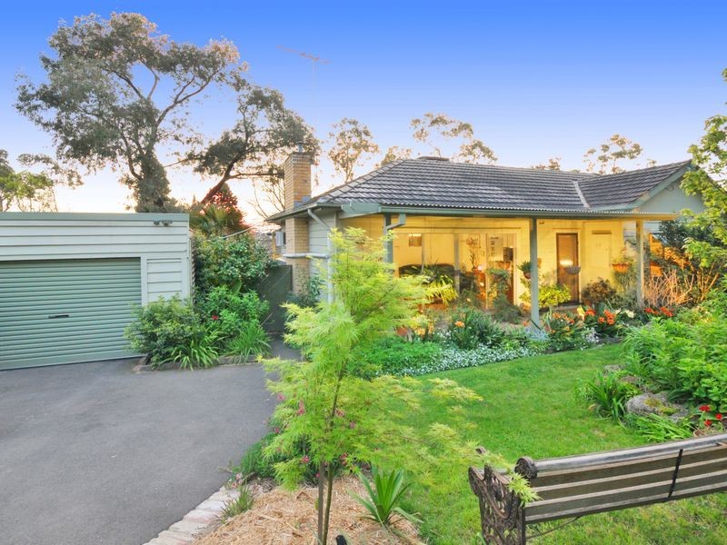 29 Beaconsfield Road, Briar Hill VIC 3088