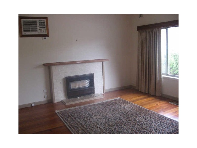 House 1/18 Scotland Avenue, Greensborough VIC 3088