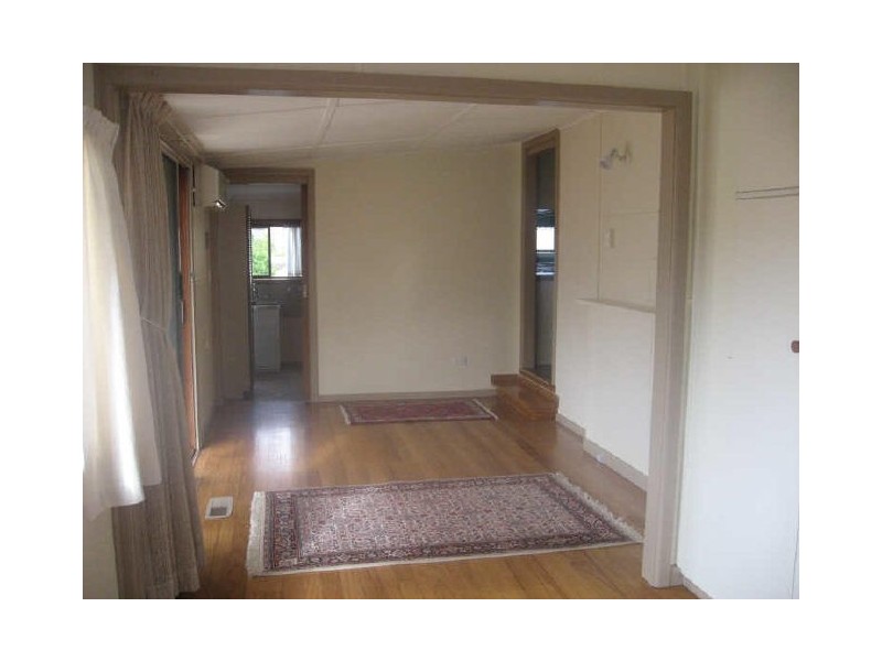 House 1/18 Scotland Avenue, Greensborough VIC 3088