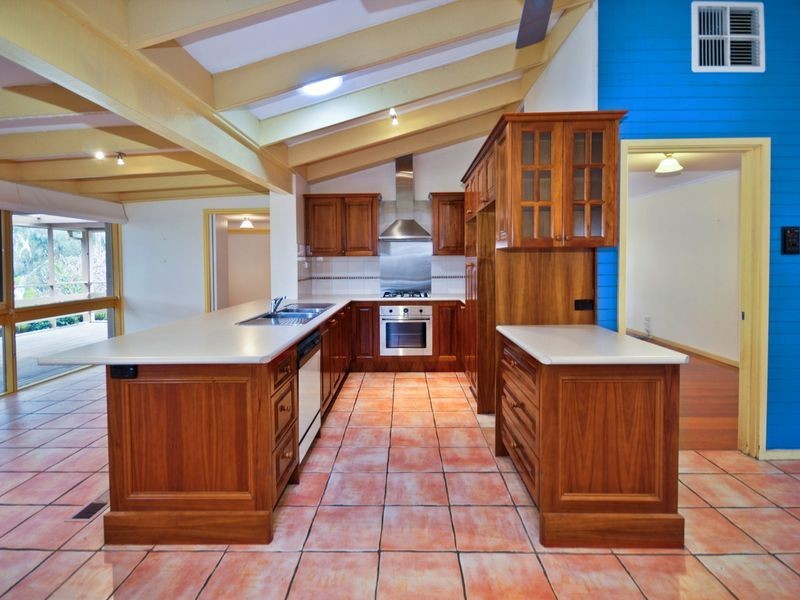 5 Woona Court, Yallambie VIC 3085