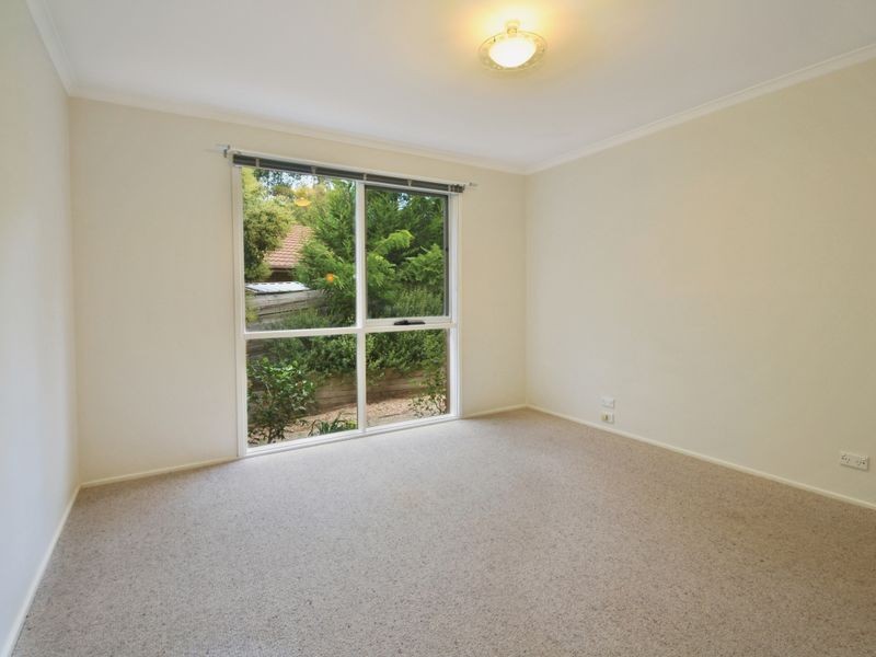 2/1 Coolabah Drive, Eltham VIC 3095