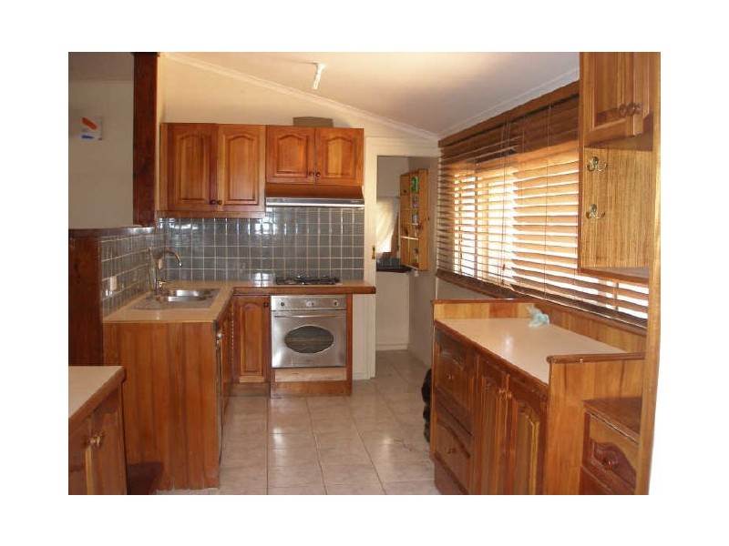 6 Nicholson Close, Research VIC 3095