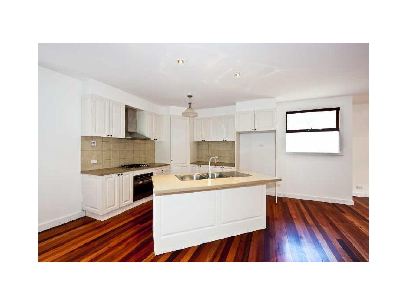 1/33 Silver Street, Eltham VIC 3095