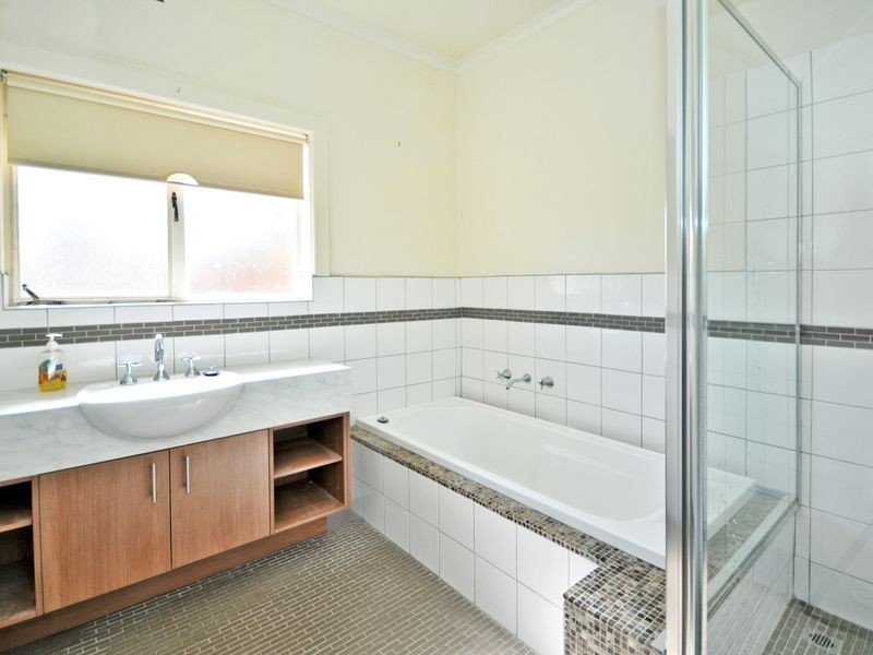 1/1147 Main Road, Eltham VIC 3095