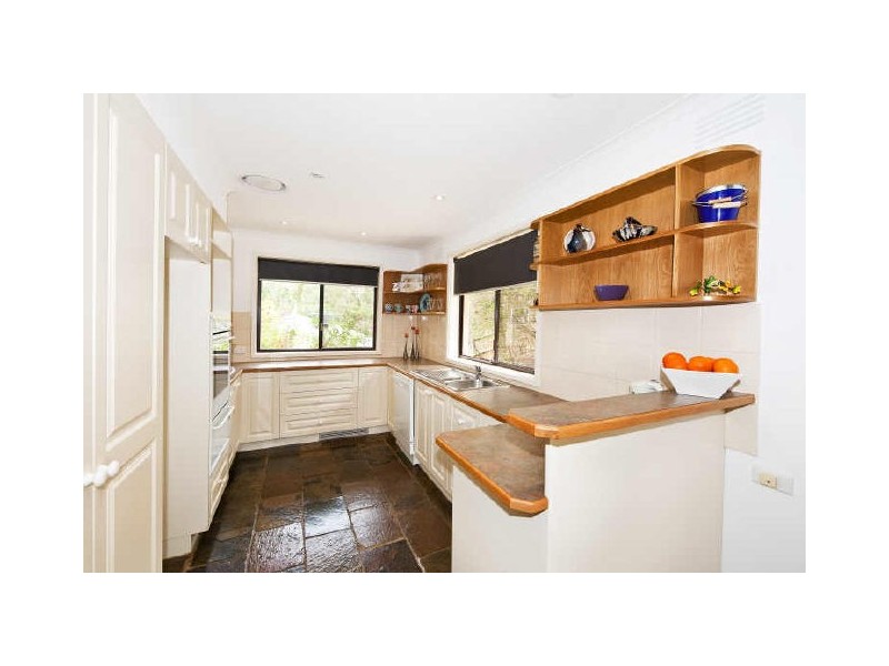 221 Progress Road, Eltham North VIC 3095