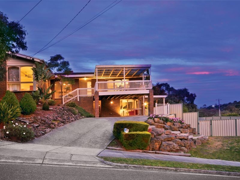 19 Acheron Crescent, Eltham North VIC 3095